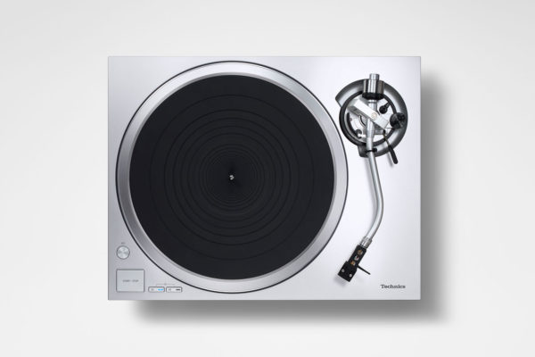 Technics SL-1500C turntable