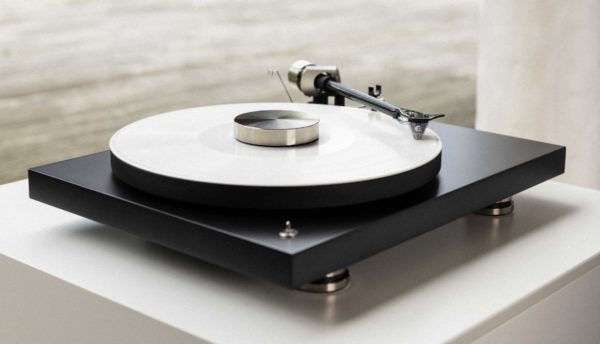 Pro-Ject Debut PRO turntable