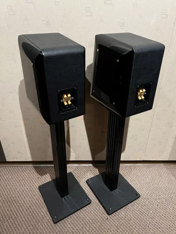 Sonus Faber Concerto Bookshelf speaker *Used* - Image 2