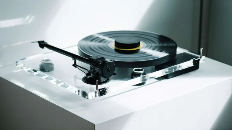 Pro-Ject-XA-B-Balanced-Acrylic-Turntable