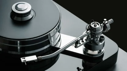 Pro-Ject Signature 12.2 Turntable